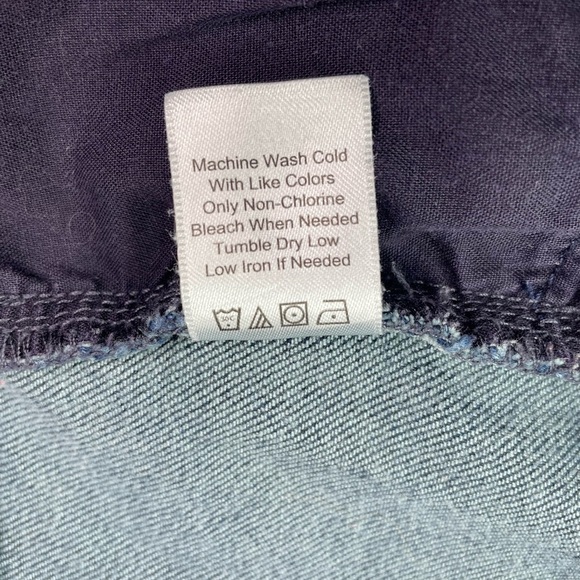 Coldwater Creek Blue Jean Shorts Classic Style Size 18 - Picture 5 of 8